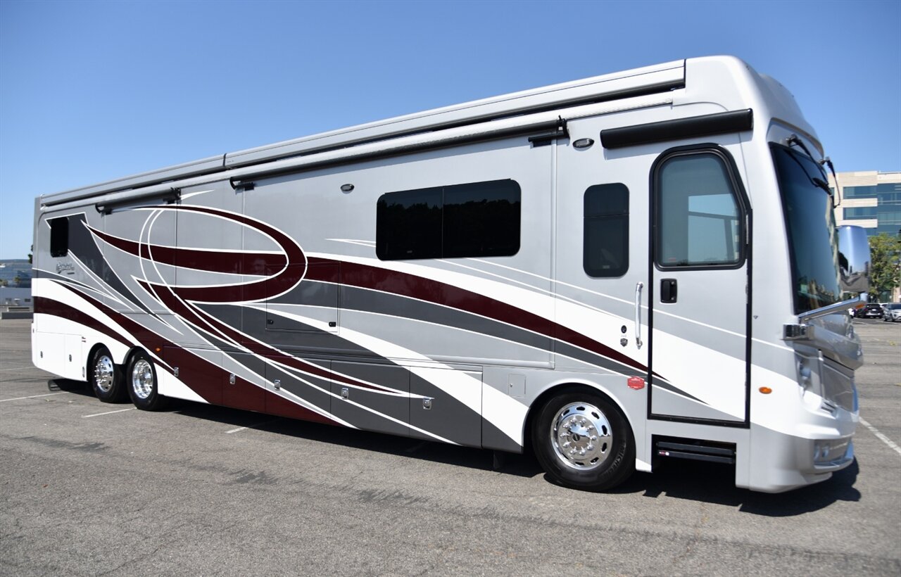 2021 Fleetwood Discovery LXE 44S - Photo 7 - Orange, CA 92867