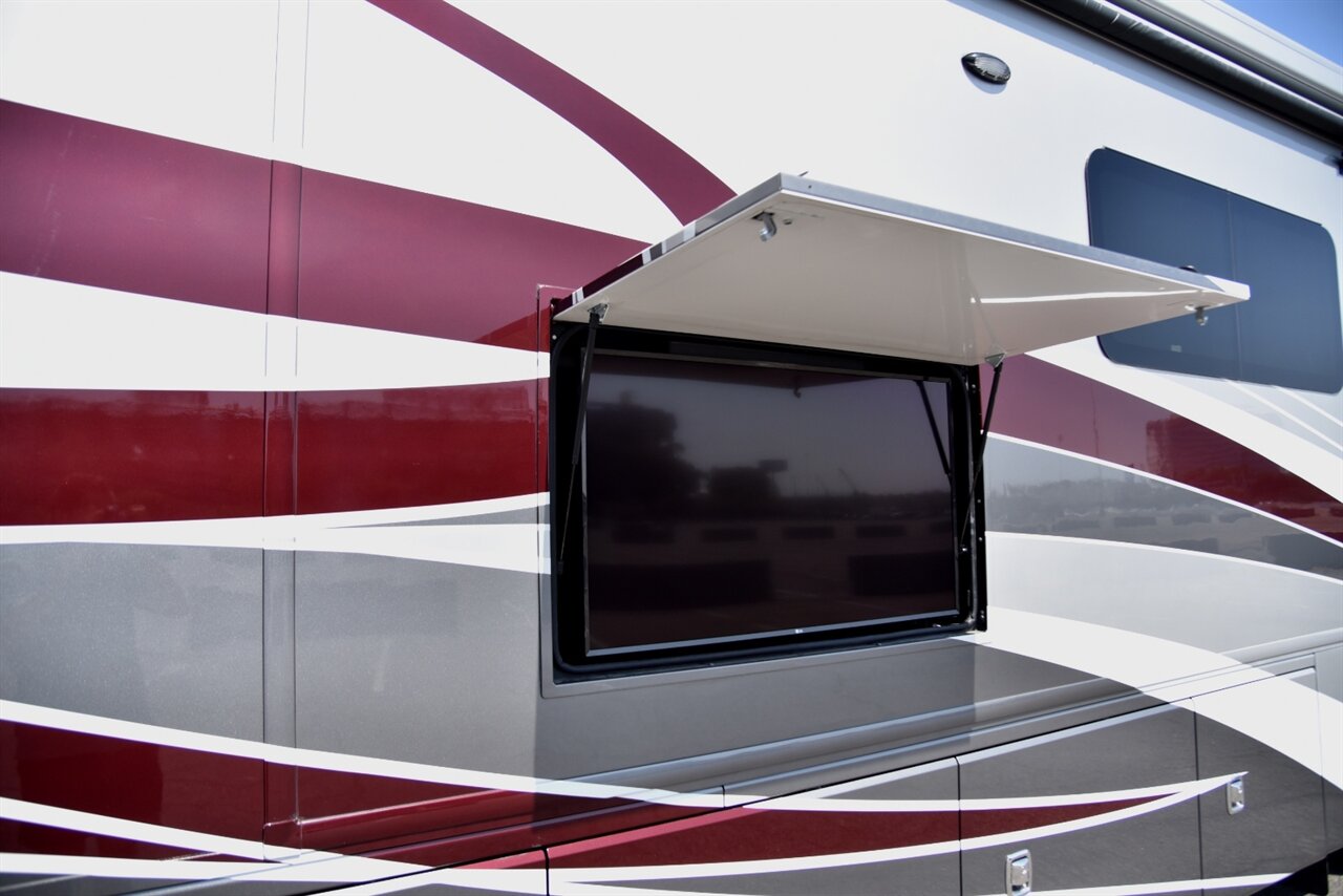 2021 Fleetwood Discovery LXE 44S - Photo 14 - Orange, CA 92867