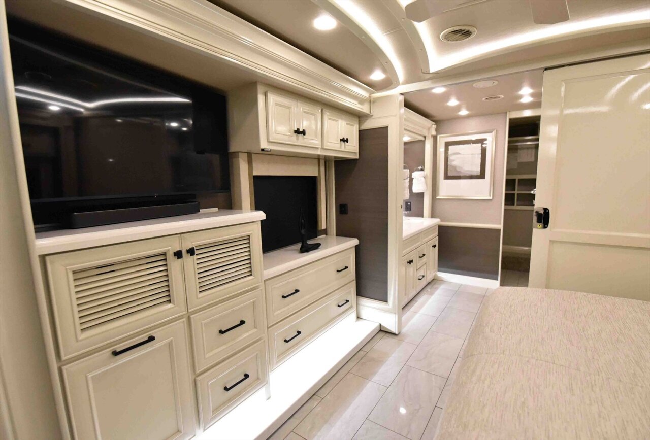 2022 TIFFIN ALLEGRO 45OP - Photo 30 - Orange, CA 92867