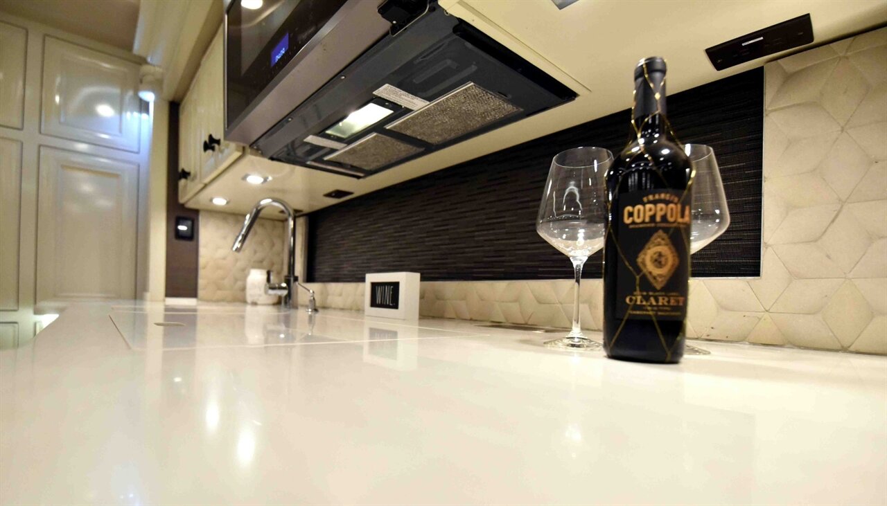 2022 TIFFIN ALLEGRO 45OP - Photo 23 - Orange, CA 92867