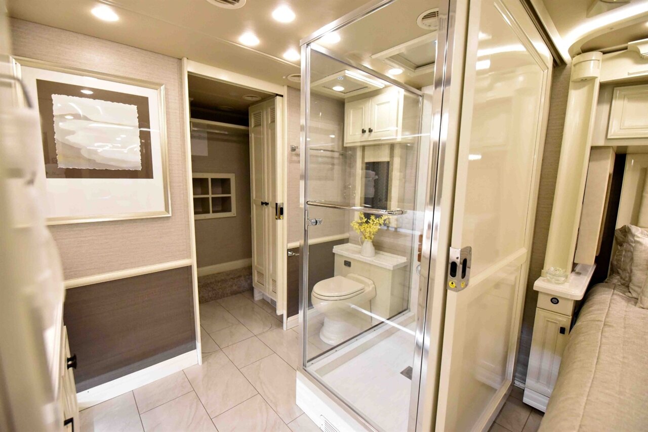 2022 TIFFIN ALLEGRO 45OP - Photo 34 - Orange, CA 92867