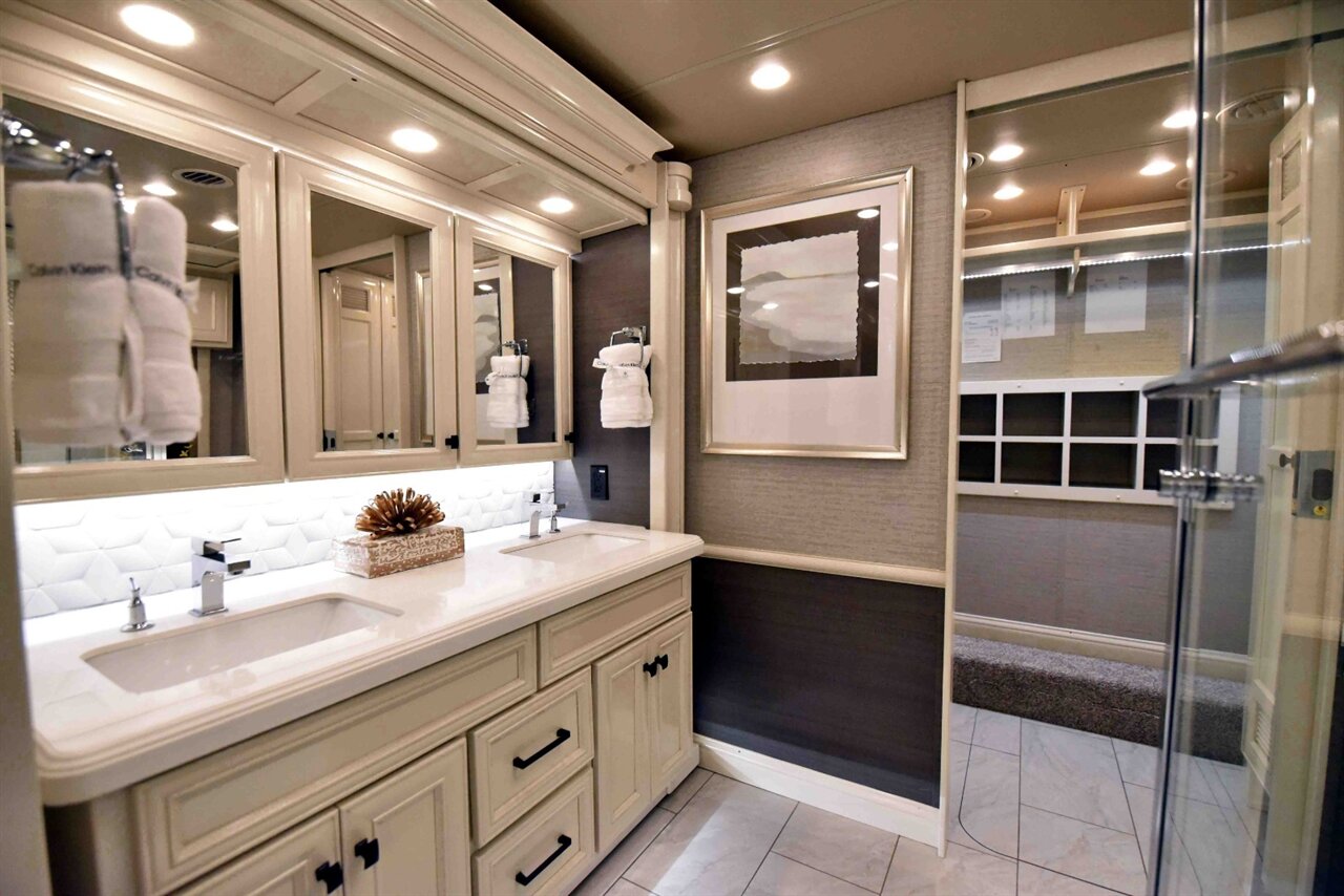 2022 TIFFIN ALLEGRO 45OP - Photo 33 - Orange, CA 92867