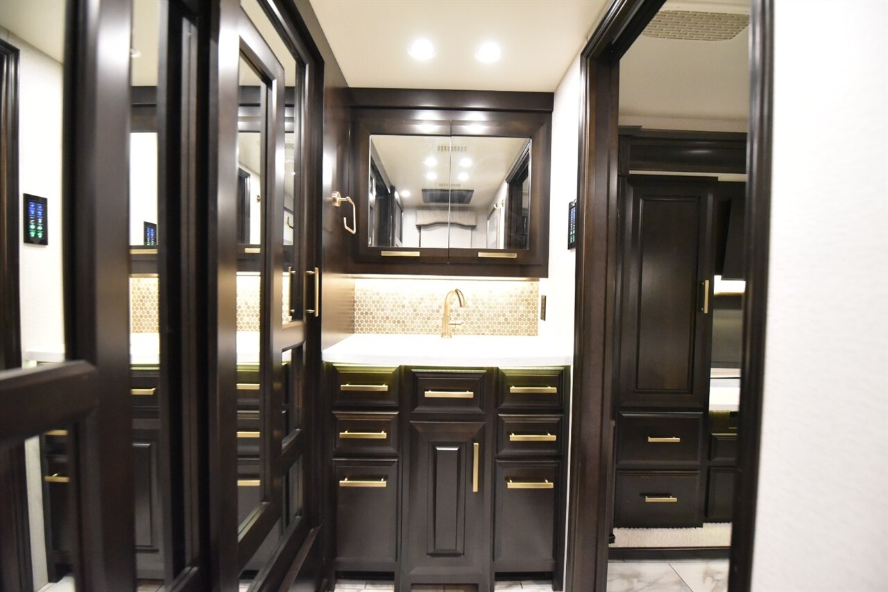 2022 Entegra Cornerstone   - Photo 46 - Orange, CA 92867