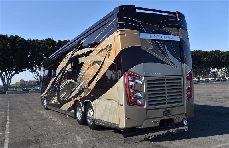 2018 Entegra Cornerstone 45W   - Photo 4 - Orange, CA 92867