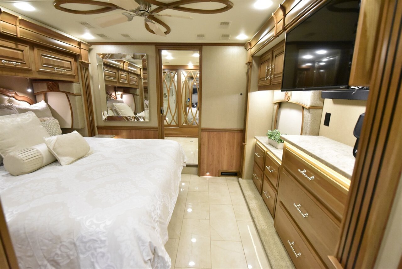 2018 Entegra Cornerstone 45W   - Photo 35 - Orange, CA 92867