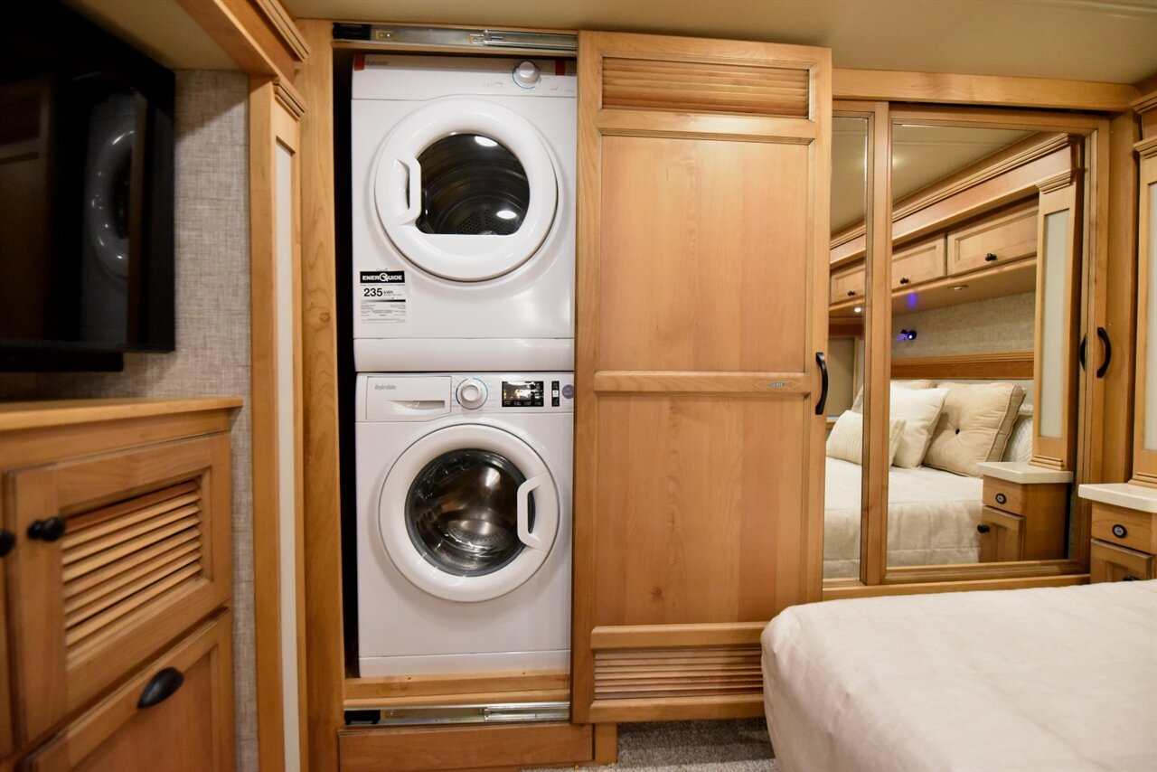 2023 Tiffin Allegro Red 33AA   - Photo 30 - Orange, CA 92867