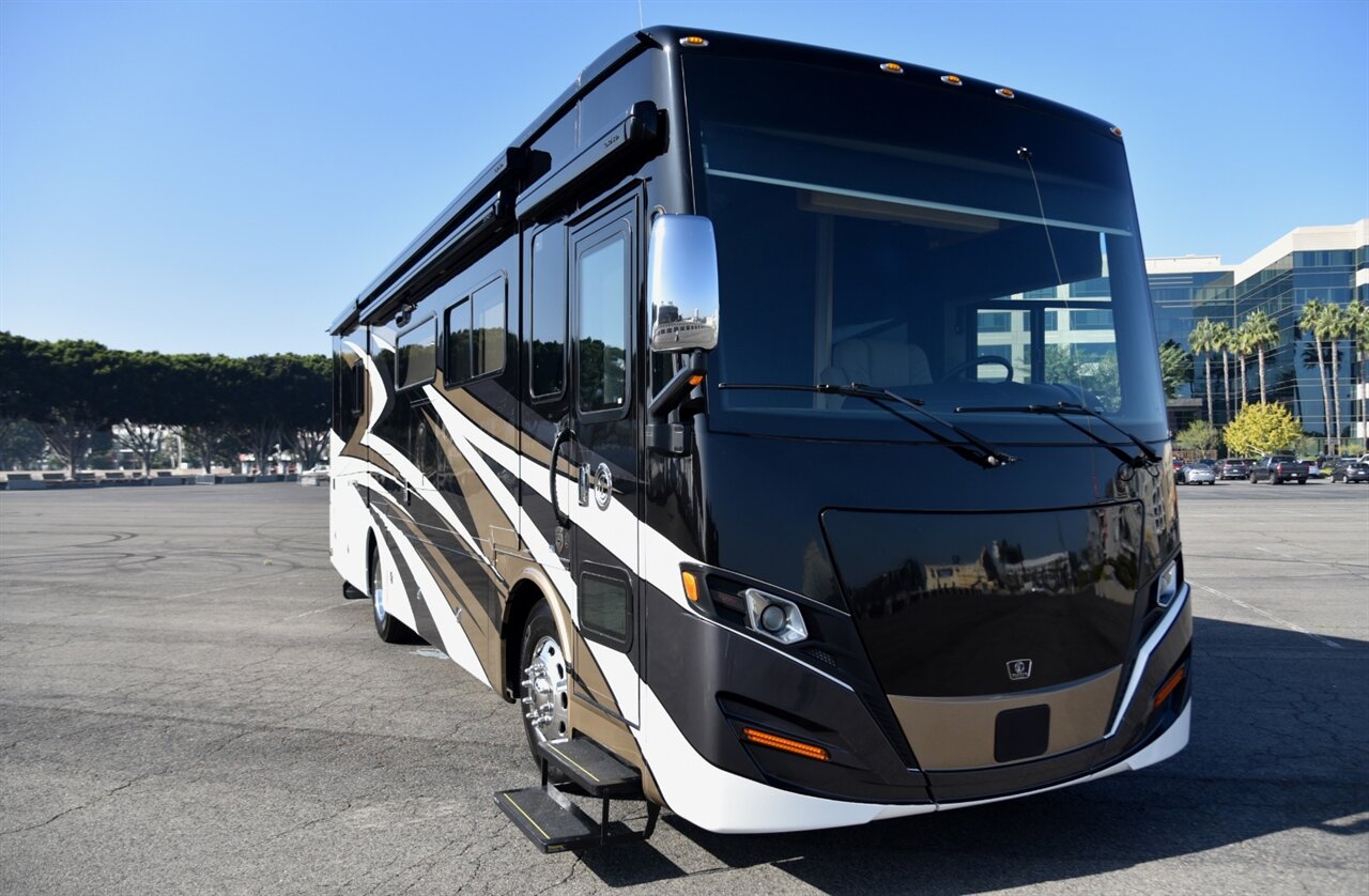 2023 Tiffin Allegro Red 33AA   - Photo 12 - Orange, CA 92867