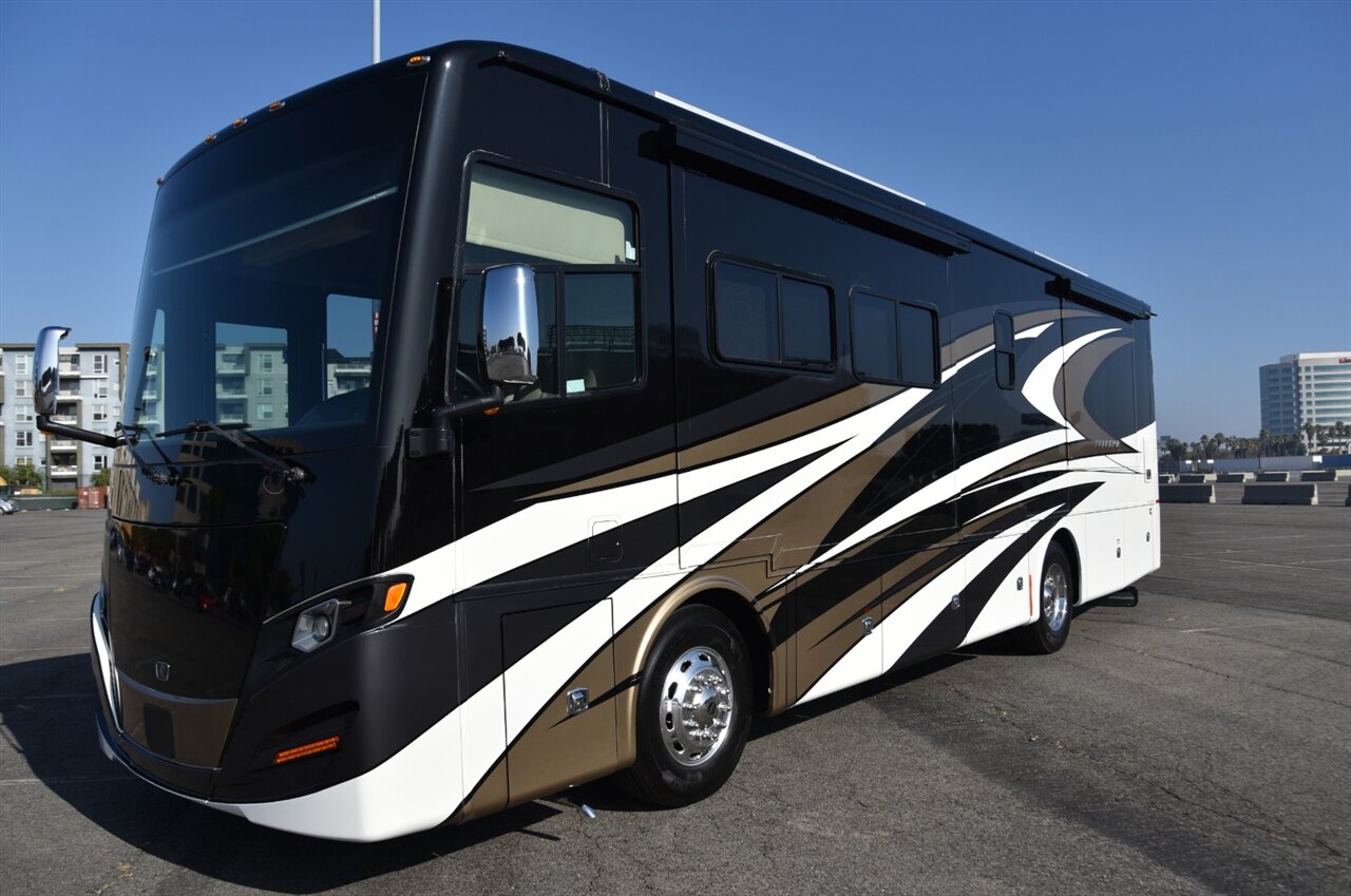 2023 Tiffin Allegro Red 33AA   - Photo 8 - Orange, CA 92867