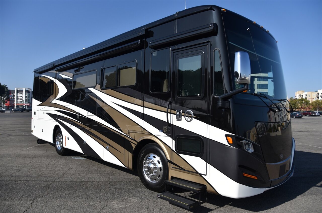 2023 Tiffin Allegro Red 33AA   - Photo 11 - Orange, CA 92867