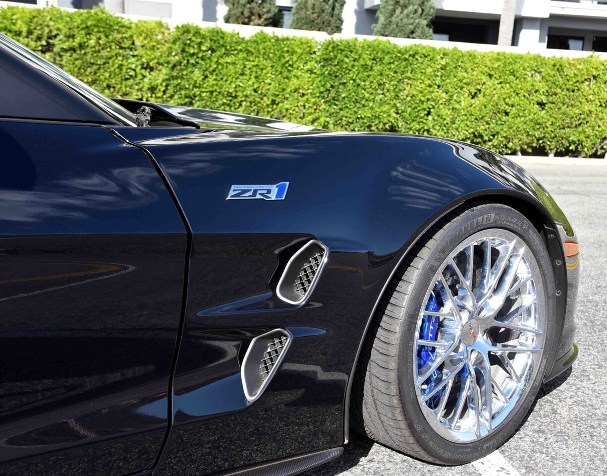 2009 Chevrolet Corvette ZR1   - Photo 10 - Orange, CA 92867