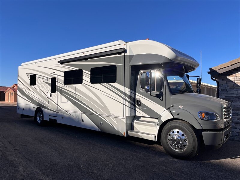 2025 Renegade Verona LE - Photo 1 - Orange, CA 92867