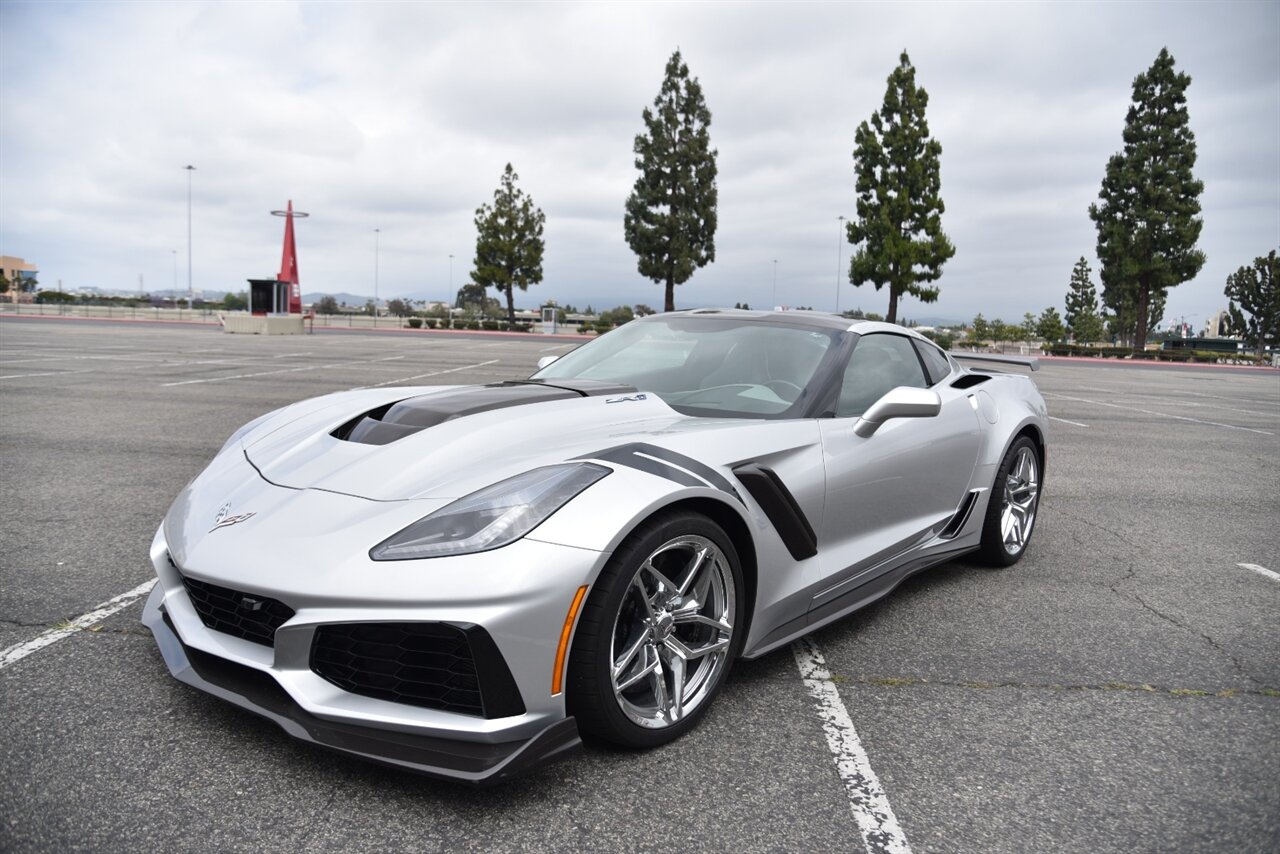 2019 Chevrolet Corvette ZR1   - Photo 10 - Orange, CA 92867