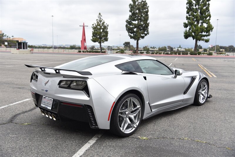 2019 Chevrolet Corvette ZR1   - Photo 3 - Orange, CA 92867