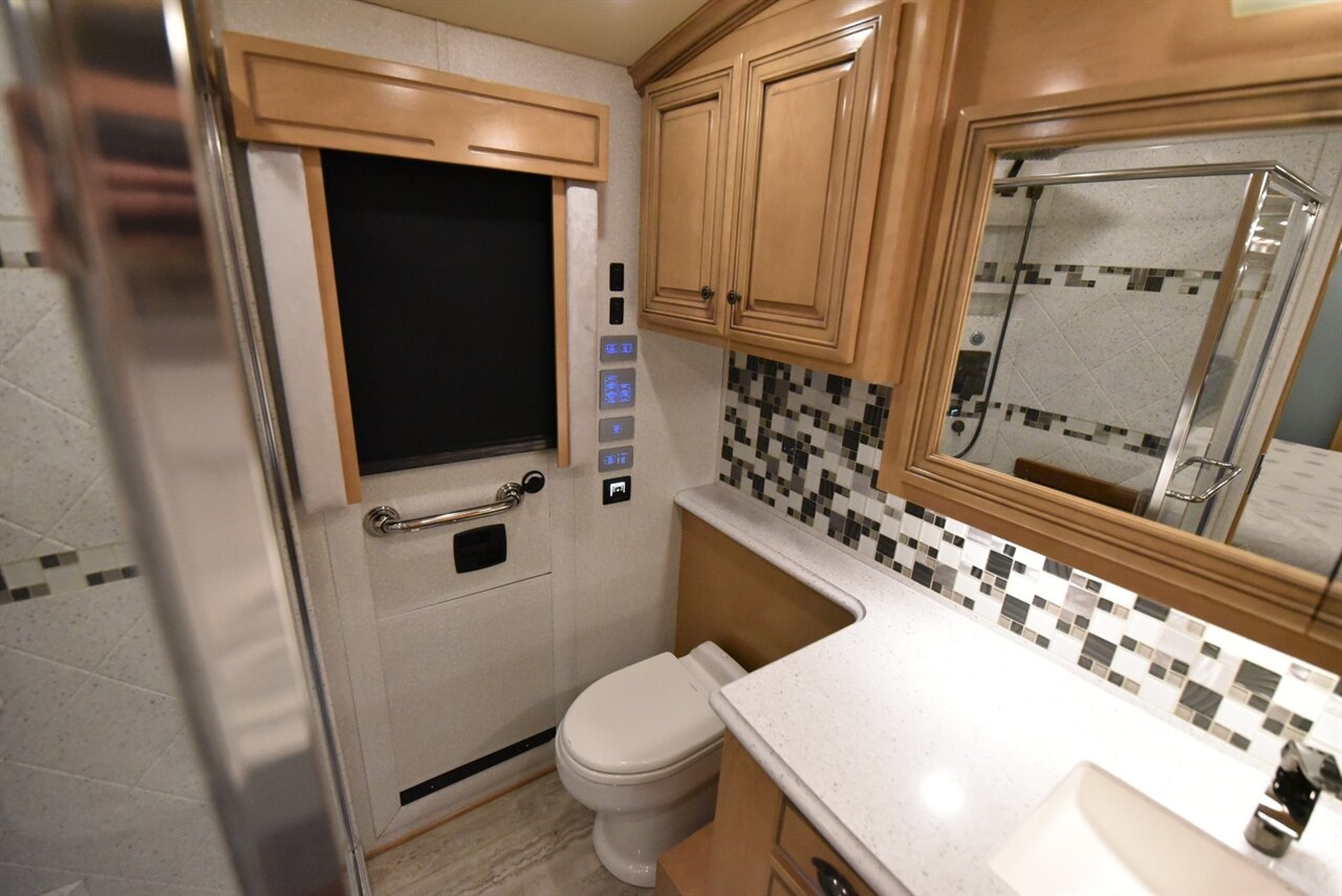 2020 Newmar Dutch Star 4081 - Photo 79 - Orange, CA 92867