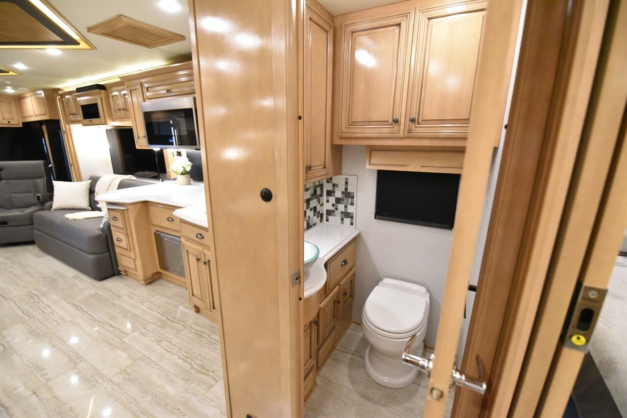 2020 Newmar Dutch Star 4081 - Photo 69 - Orange, CA 92867