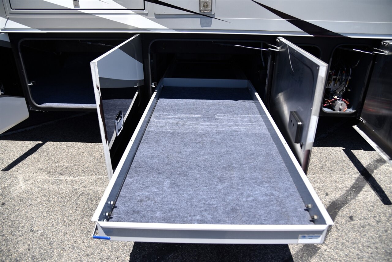 2017 Tiffin Phaeton 40QBH - Photo 25 - Orange, CA 92867