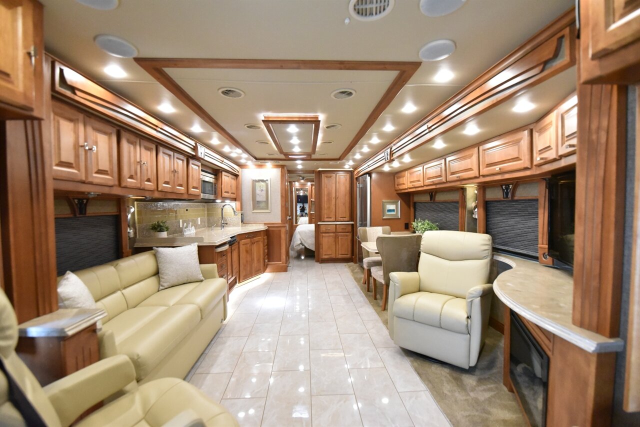 2017 Tiffin Phaeton 40QBH - Photo 50 - Orange, CA 92867
