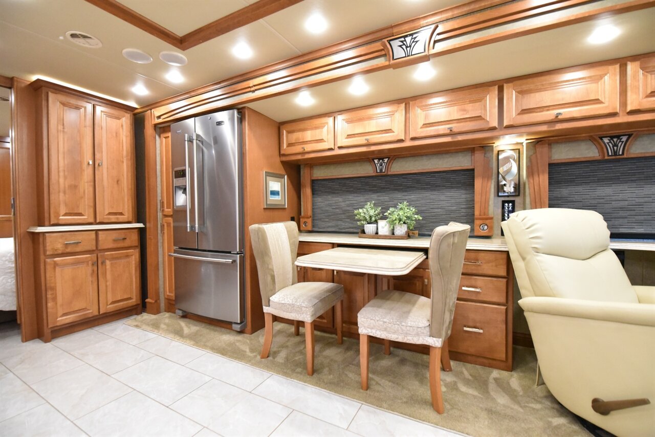 2017 Tiffin Phaeton 40QBH - Photo 62 - Orange, CA 92867