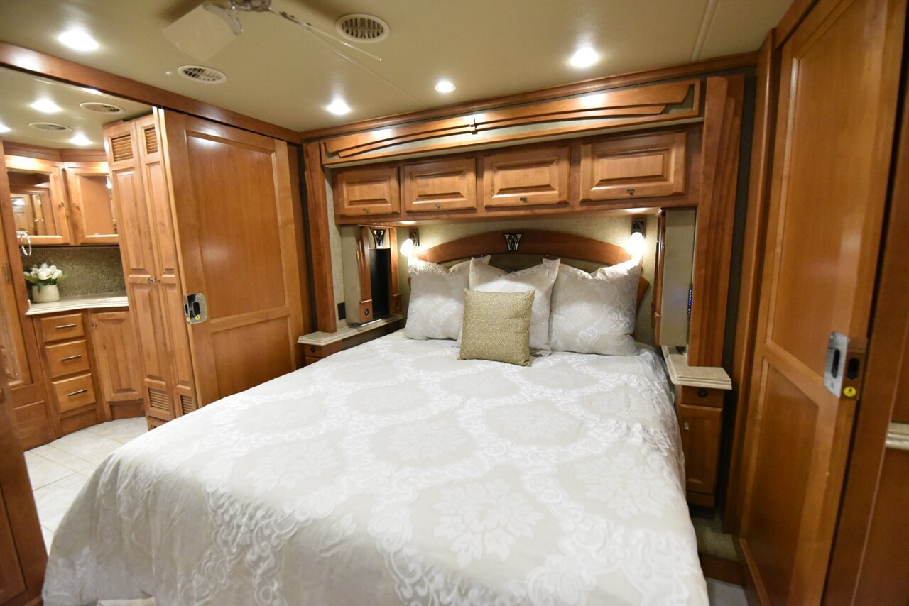 2017 Tiffin Phaeton 40QBH - Photo 73 - Orange, CA 92867