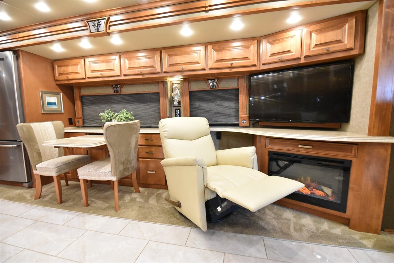 2017 Tiffin Phaeton 40QBH - Photo 92 - Orange, CA 92867