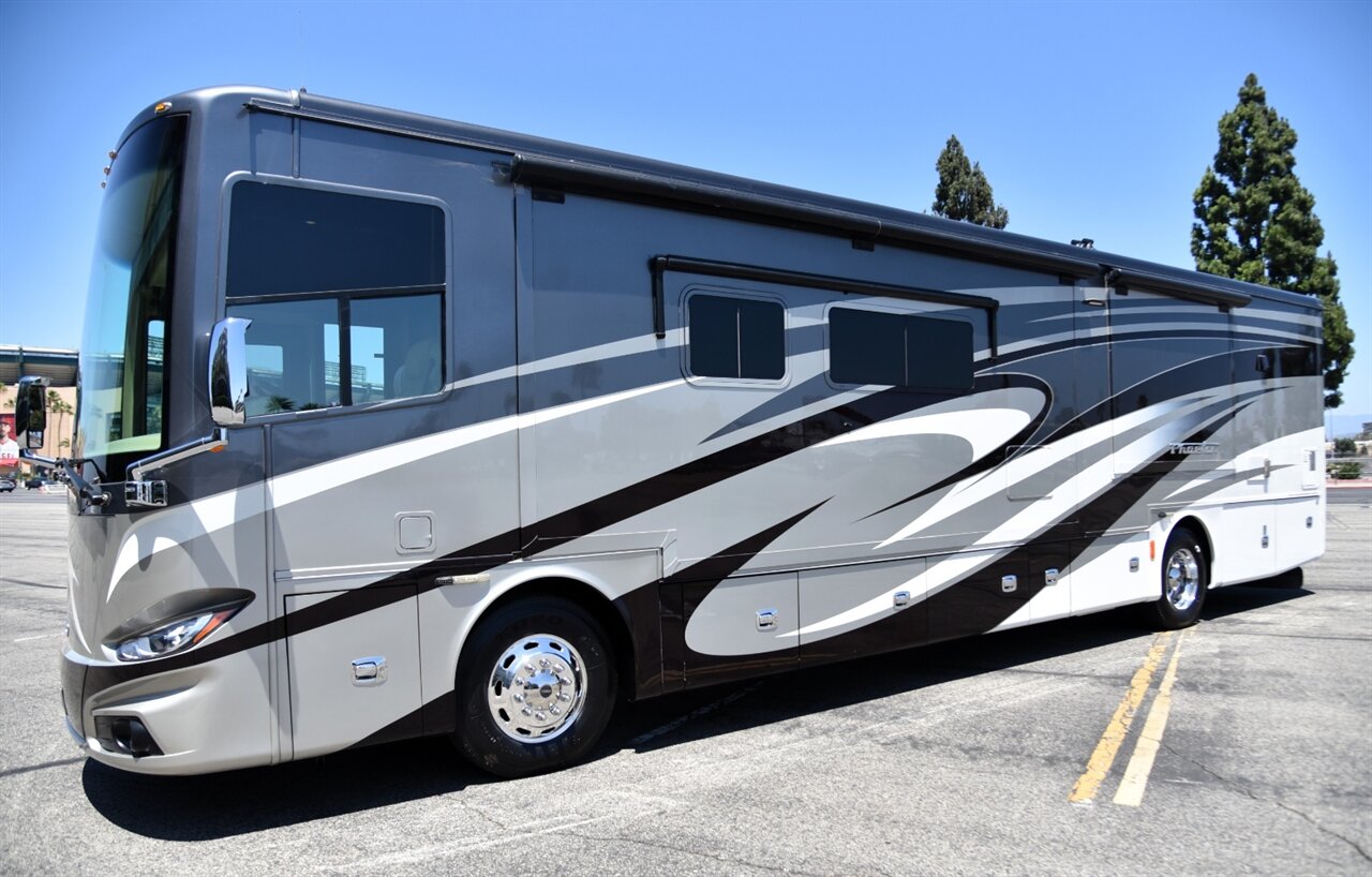 2017 Tiffin Phaeton 40QBH - Photo 14 - Orange, CA 92867