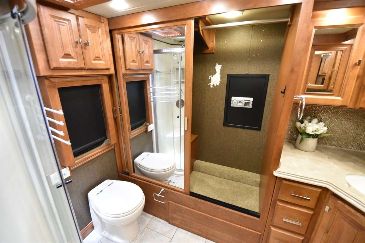 2017 Tiffin Phaeton 40QBH - Photo 84 - Orange, CA 92867