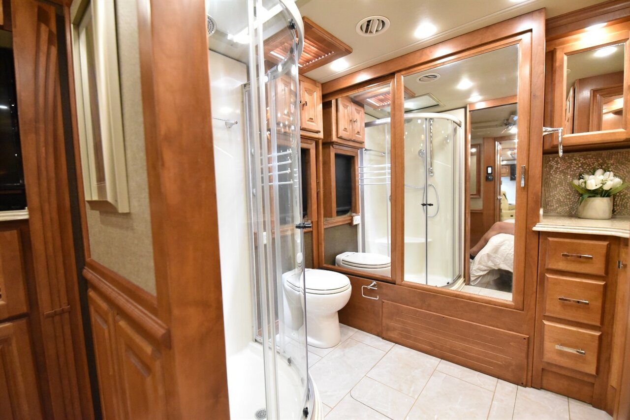 2017 Tiffin Phaeton 40QBH - Photo 77 - Orange, CA 92867