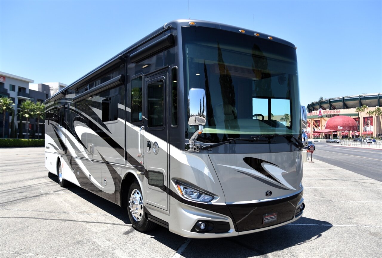 2017 Tiffin Phaeton 40QBH - Photo 8 - Orange, CA 92867