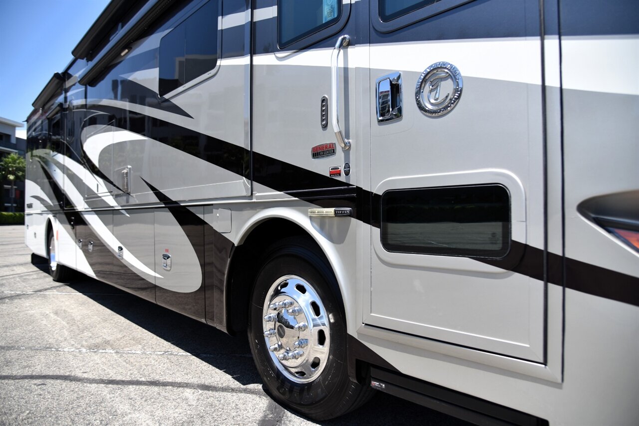 2017 Tiffin Phaeton 40QBH - Photo 10 - Orange, CA 92867