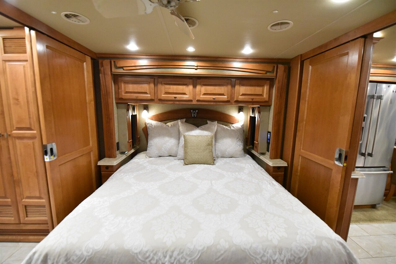 2017 Tiffin Phaeton 40QBH - Photo 75 - Orange, CA 92867