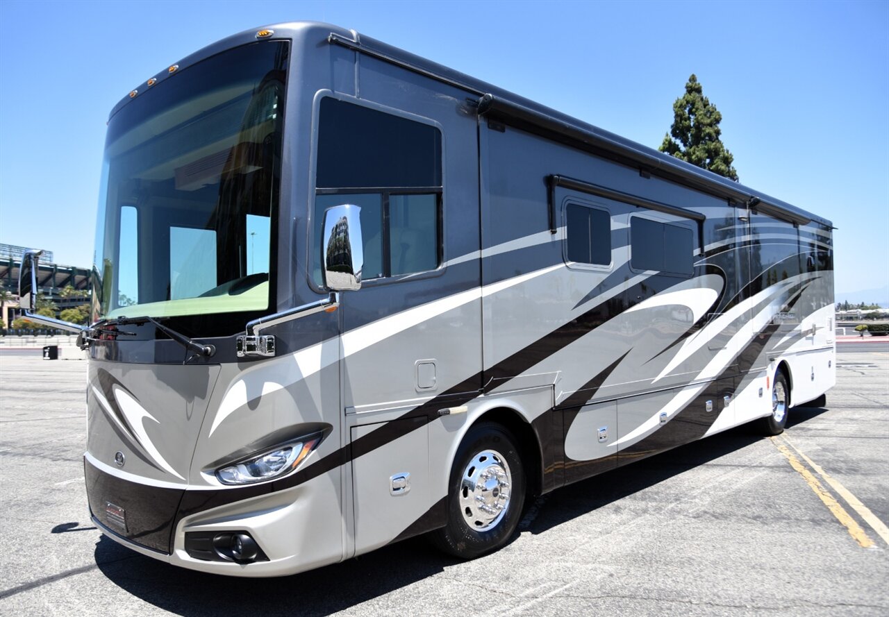 2017 Tiffin Phaeton 40QBH - Photo 15 - Orange, CA 92867