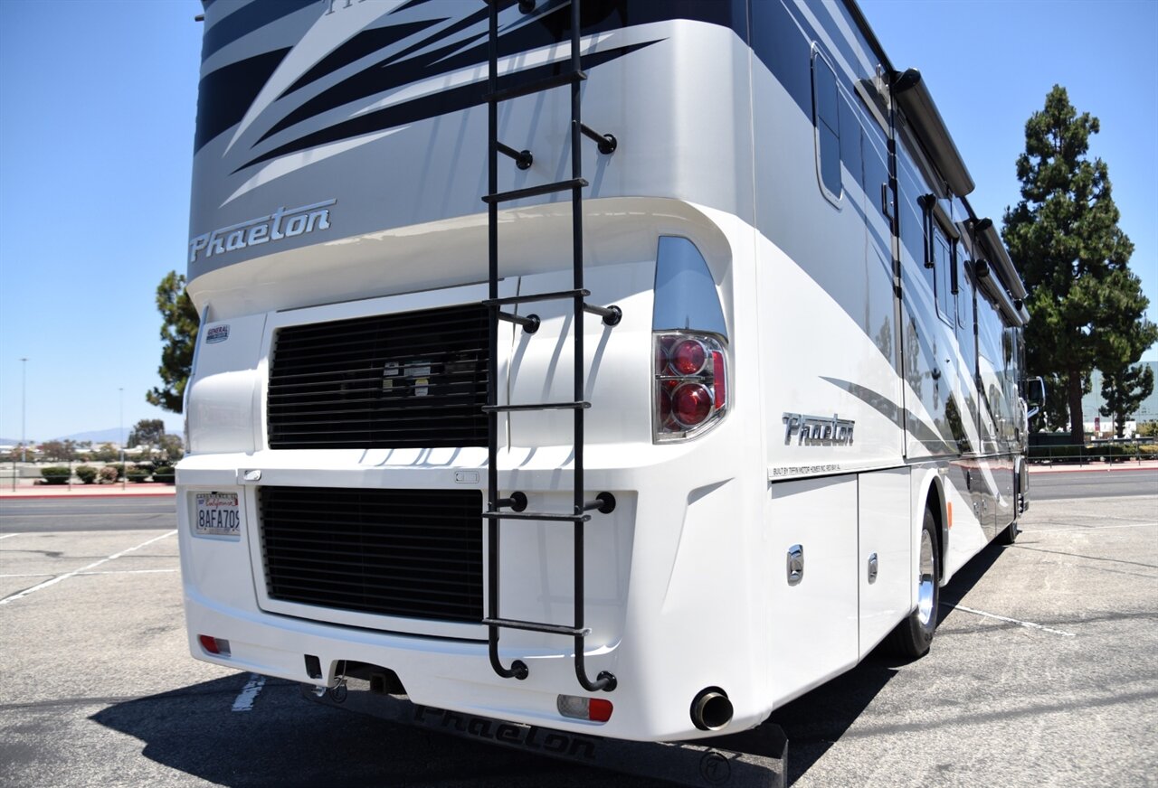 2017 Tiffin Phaeton 40QBH - Photo 21 - Orange, CA 92867