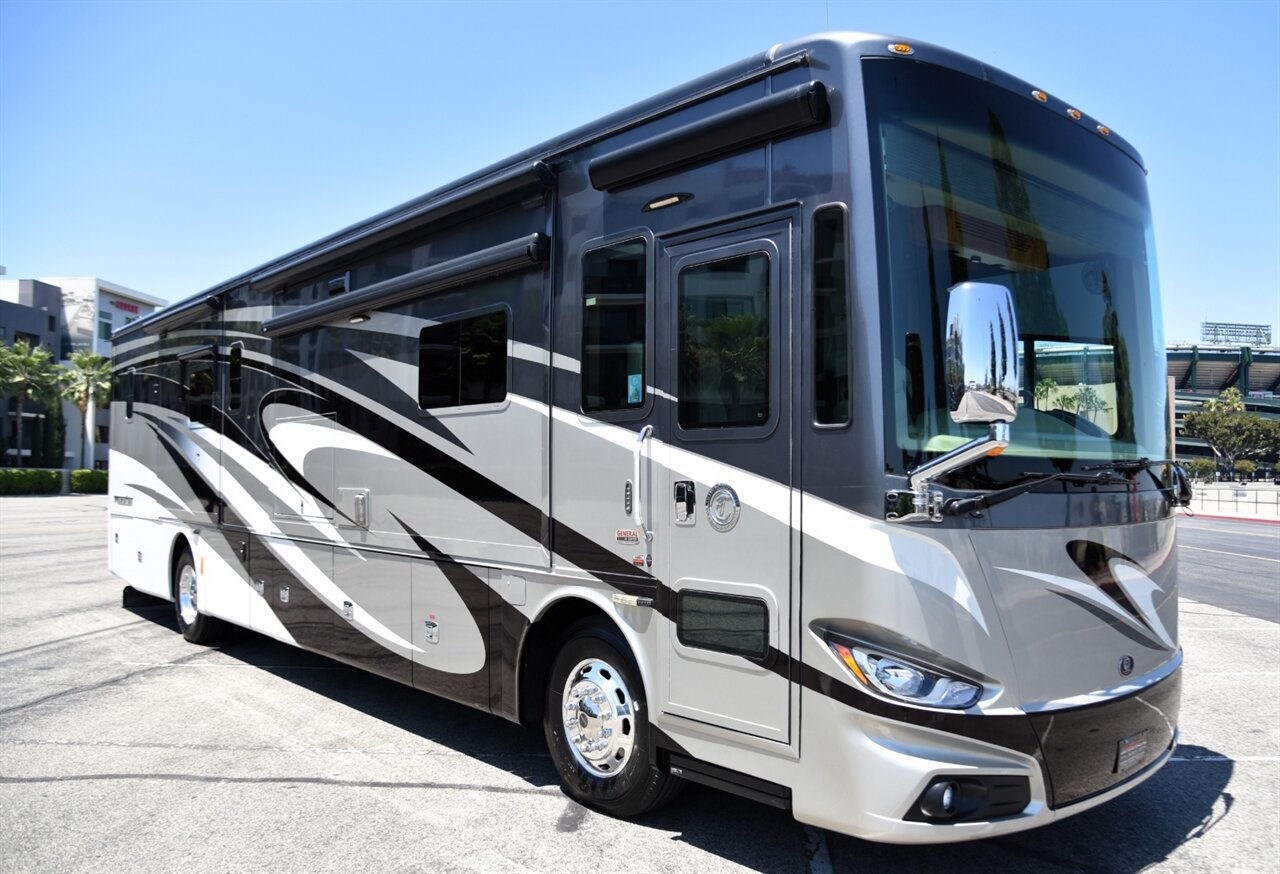 2017 Tiffin Phaeton 40QBH - Photo 7 - Orange, CA 92867
