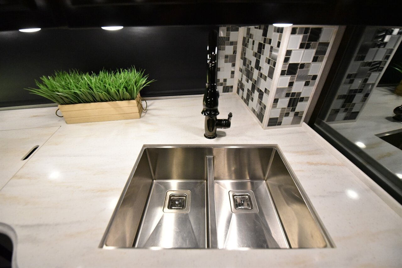 2022 Newmar Dutch Star   - Photo 51 - Orange, CA 92867