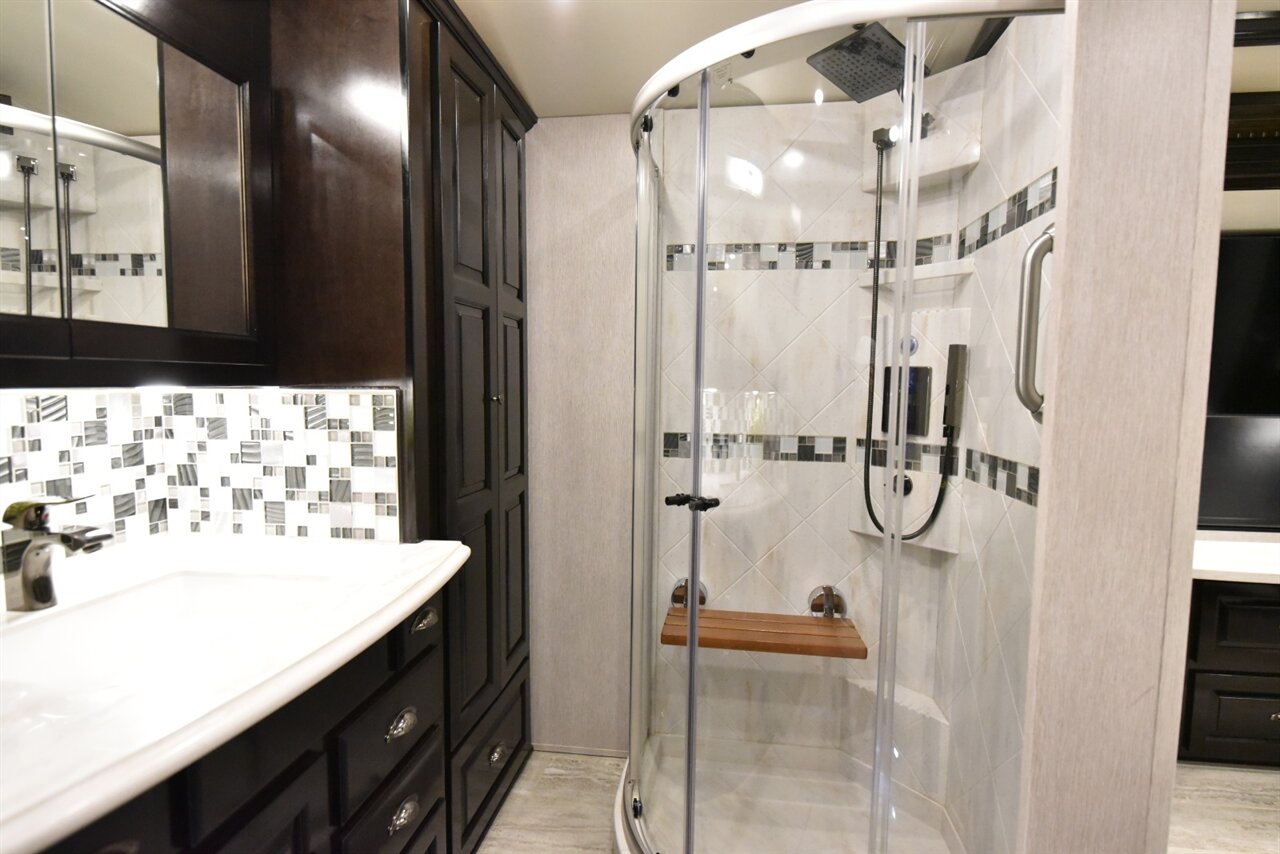 2022 Newmar Dutch Star   - Photo 78 - Orange, CA 92867