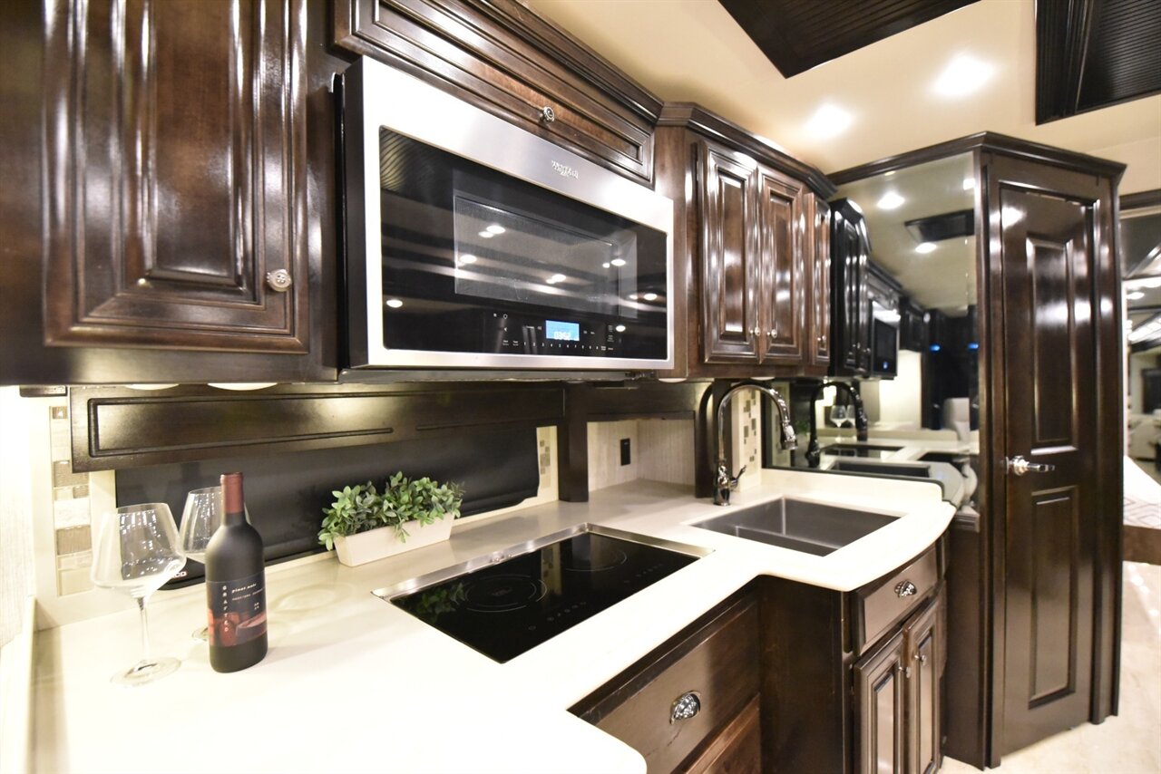 2019 Newmar Dutch Star - Photo 51 - Orange, CA 92867