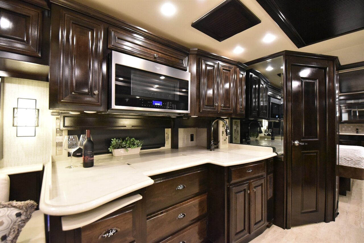 2019 Newmar Dutch Star - Photo 48 - Orange, CA 92867