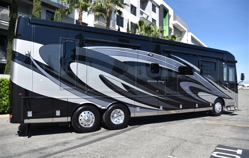 2019 Newmar Dutch Star - Photo 1 - Orange, CA 92867