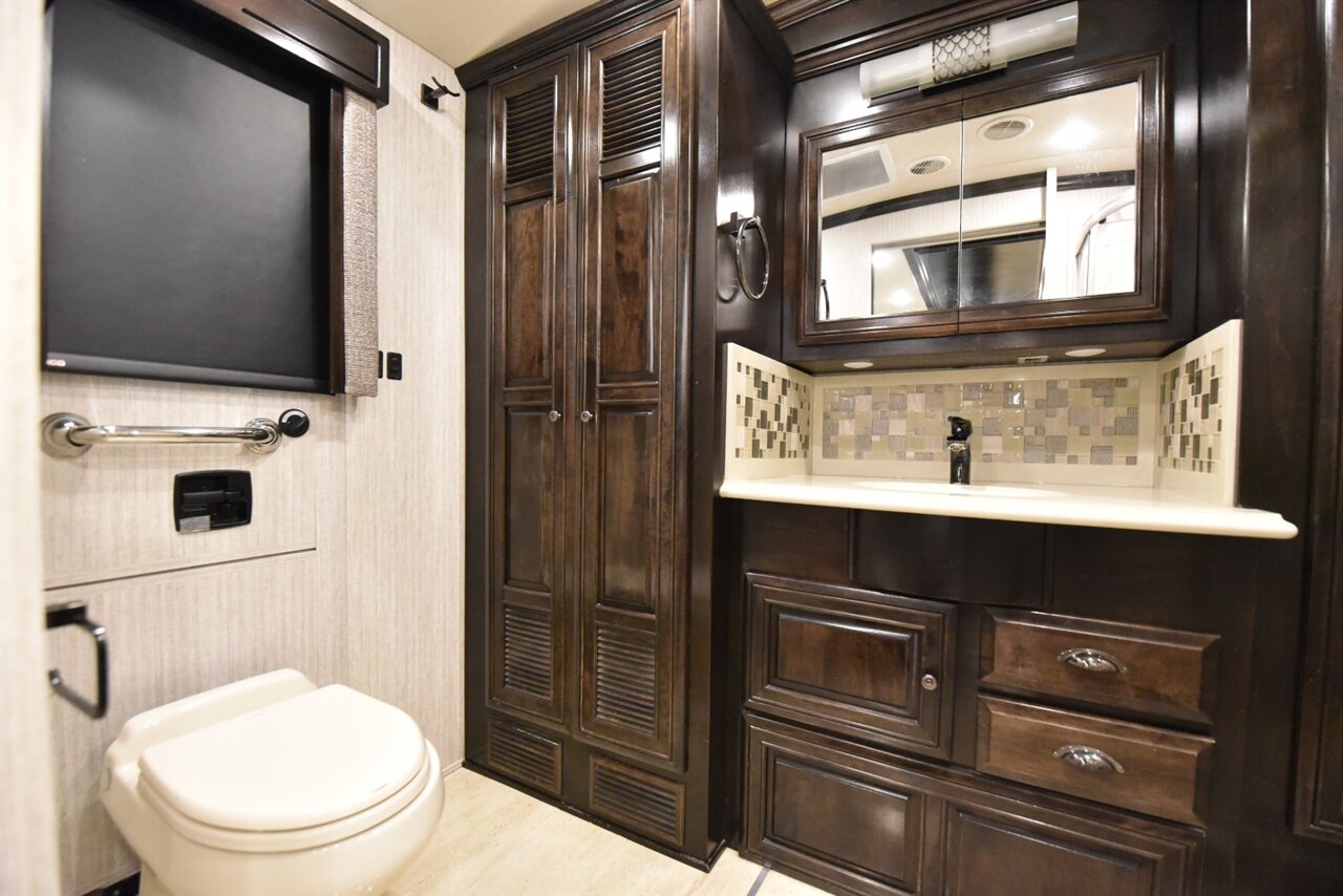 2019 Newmar Dutch Star - Photo 65 - Orange, CA 92867