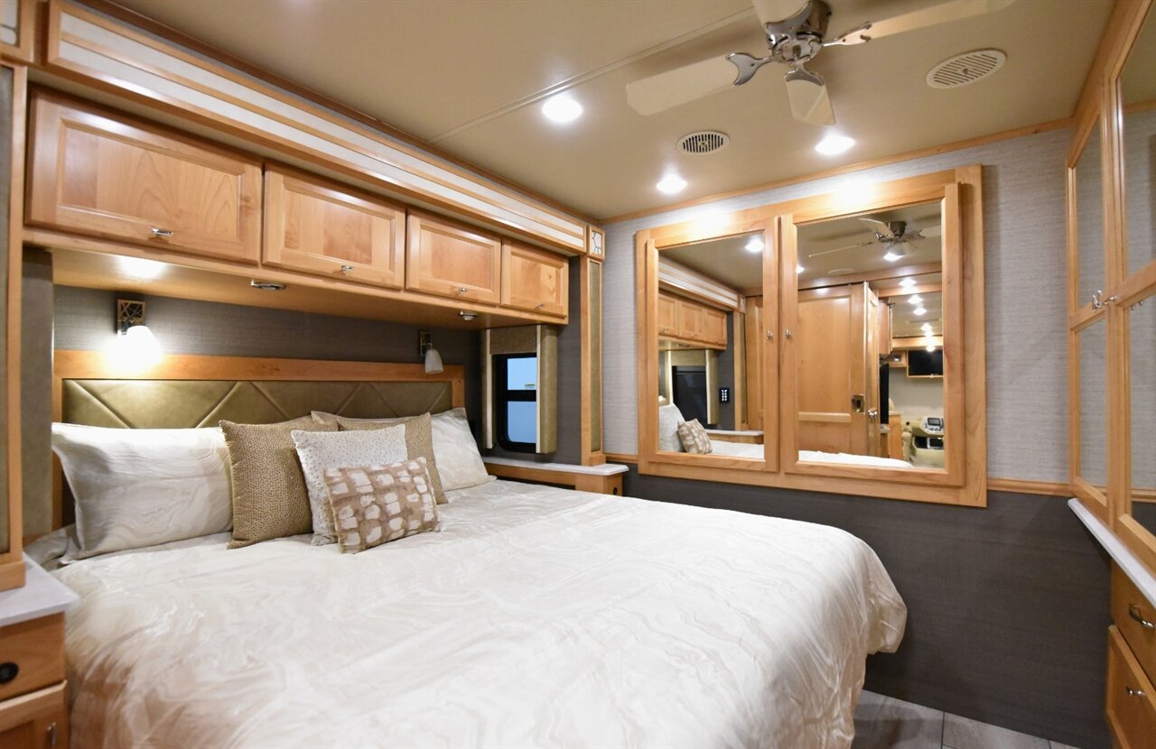 2021 Tiffin Open Road   - Photo 35 - Orange, CA 92867