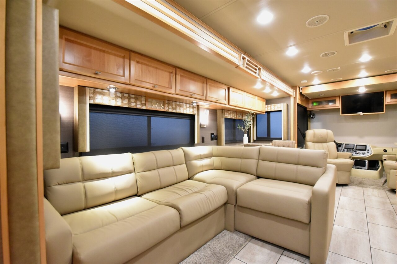 2021 Tiffin Open Road   - Photo 27 - Orange, CA 92867