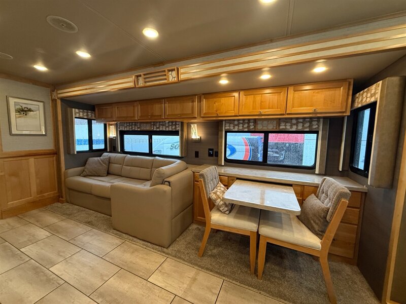 2021 Tiffin Open Road   - Photo 4 - Orange, CA 92867