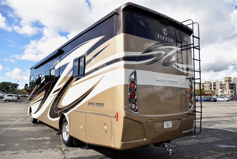 2021 Tiffin Open Road   - Photo 3 - Orange, CA 92867