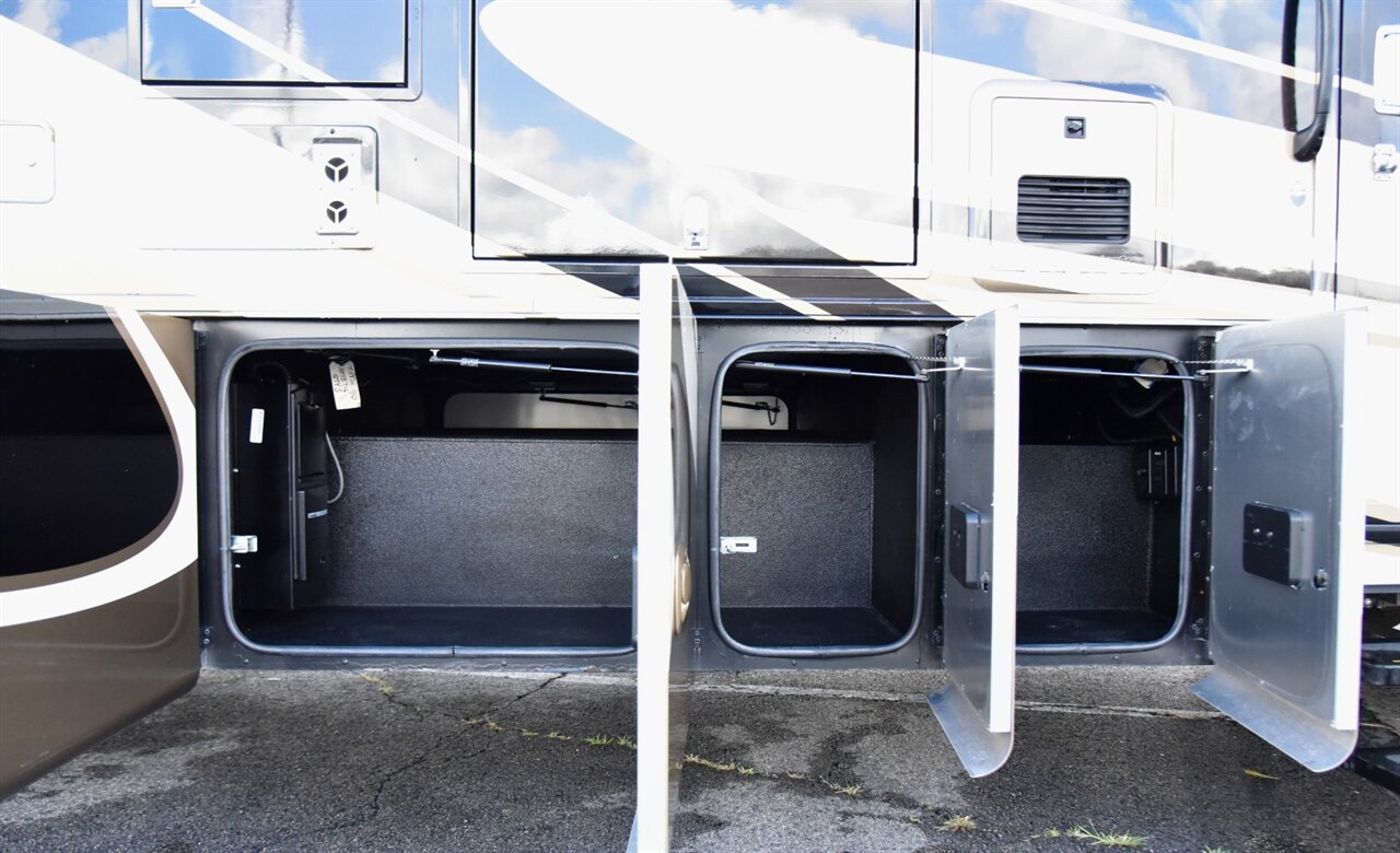 2021 Tiffin Open Road   - Photo 15 - Orange, CA 92867