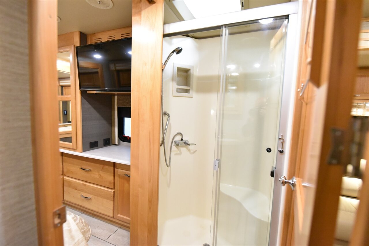 2021 Tiffin Open Road   - Photo 30 - Orange, CA 92867