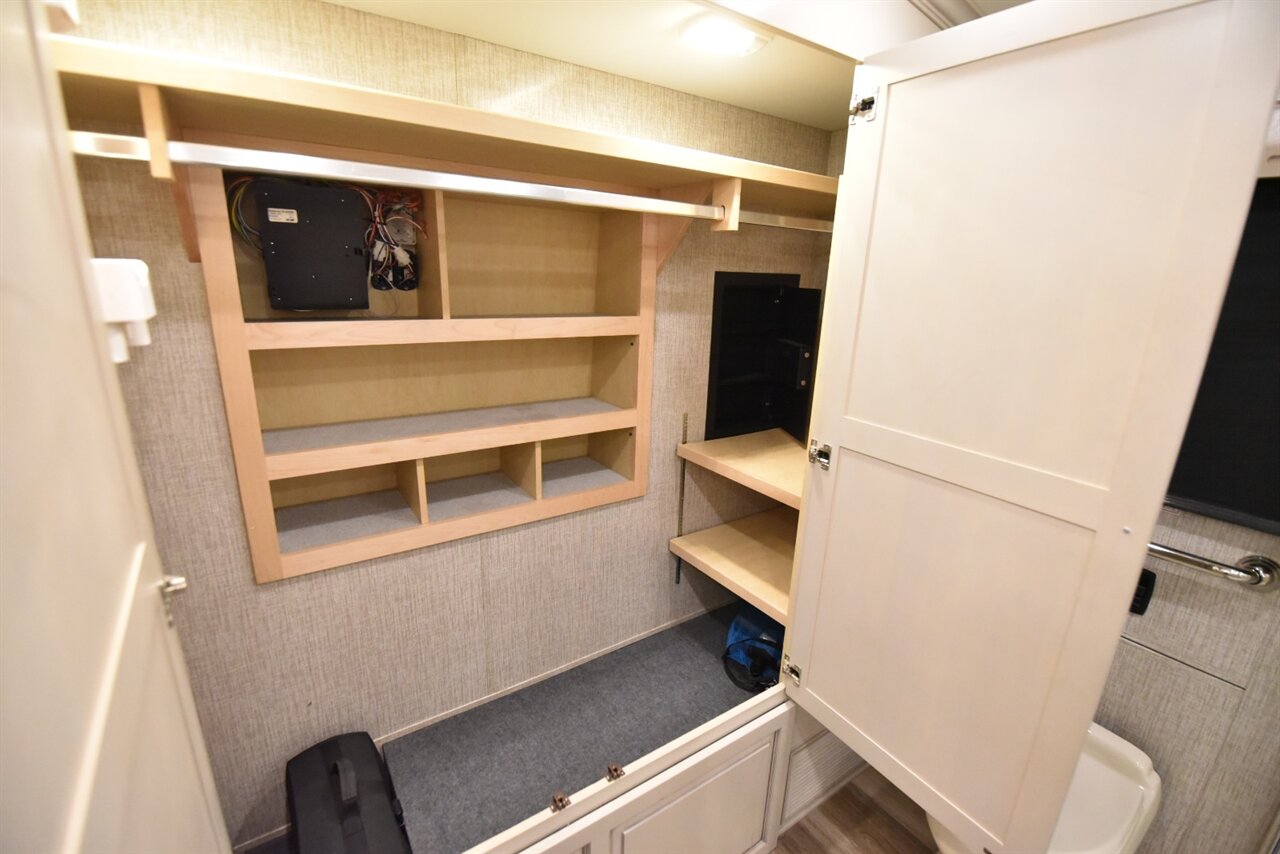 2022 Newmar Dutch Star 4369   - Photo 65 - Orange, CA 92867