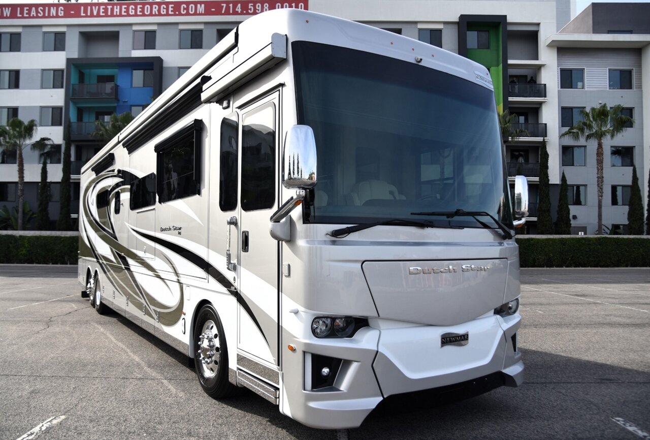 2022 Newmar Dutch Star 4369   - Photo 6 - Orange, CA 92867