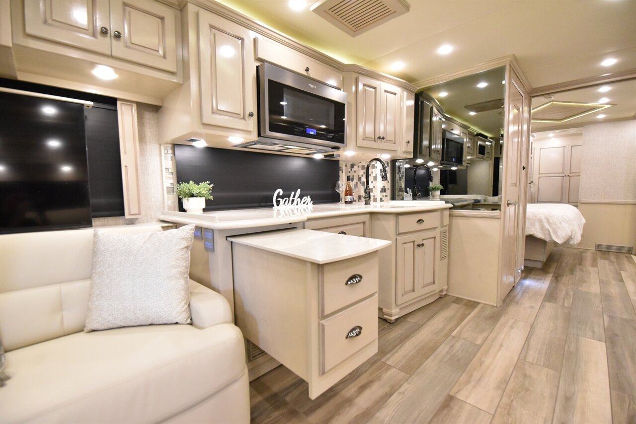 2022 Newmar Dutch Star 4369   - Photo 43 - Orange, CA 92867