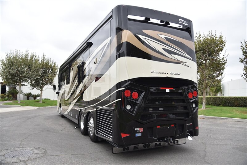 2020 Newmar Dutchstar 4081   - Photo 4 - Orange, CA 92867