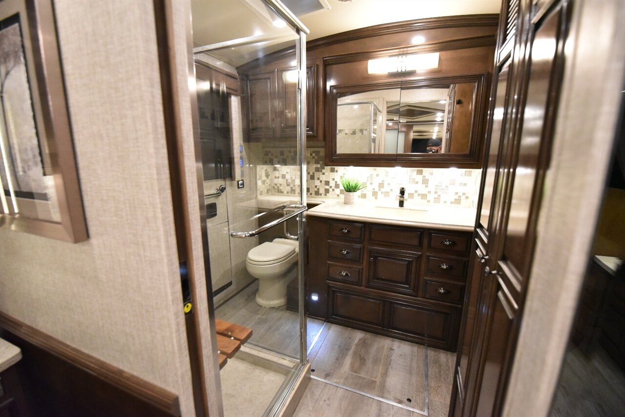 2020 Newmar Dutchstar 4081   - Photo 46 - Orange, CA 92867